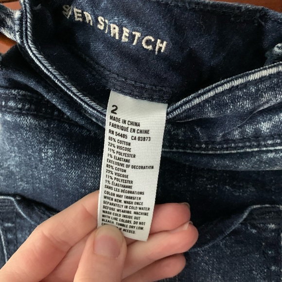 Size 2 High rise button front shorts - Picture 3 of 3